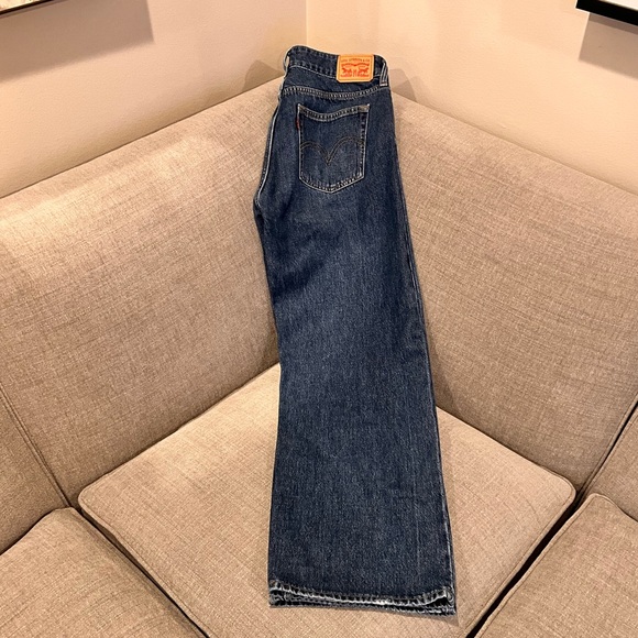 Levi’s Women’s Low-Rise Superlow Loose Jeans - Picture 5 of 11